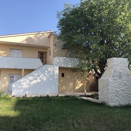 Apartmani Veronika Sukošan المظهر الخارجي الصورة