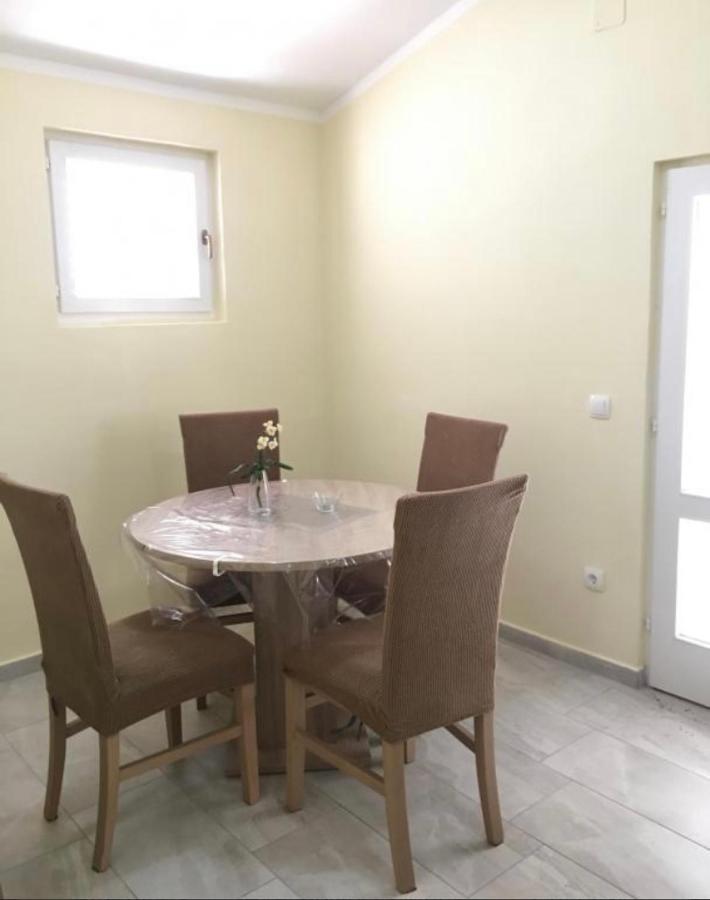 Apartmani Veronika Sukošan المظهر الخارجي الصورة