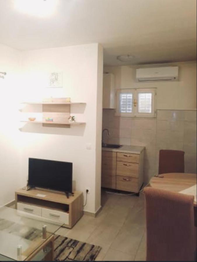 Apartmani Veronika Sukošan المظهر الخارجي الصورة