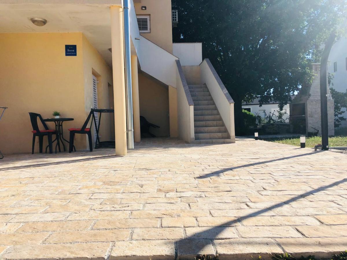 Apartmani Veronika Sukošan المظهر الخارجي الصورة