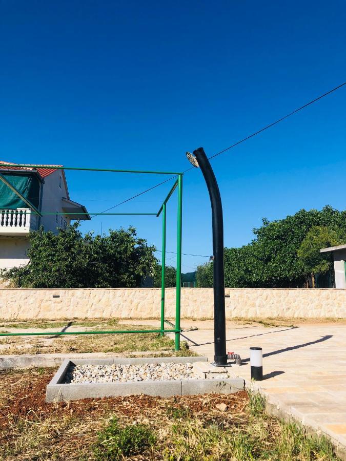 Apartmani Veronika Sukošan المظهر الخارجي الصورة