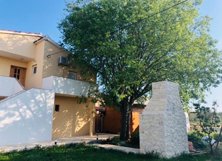Apartmani Veronika Sukošan المظهر الخارجي الصورة
