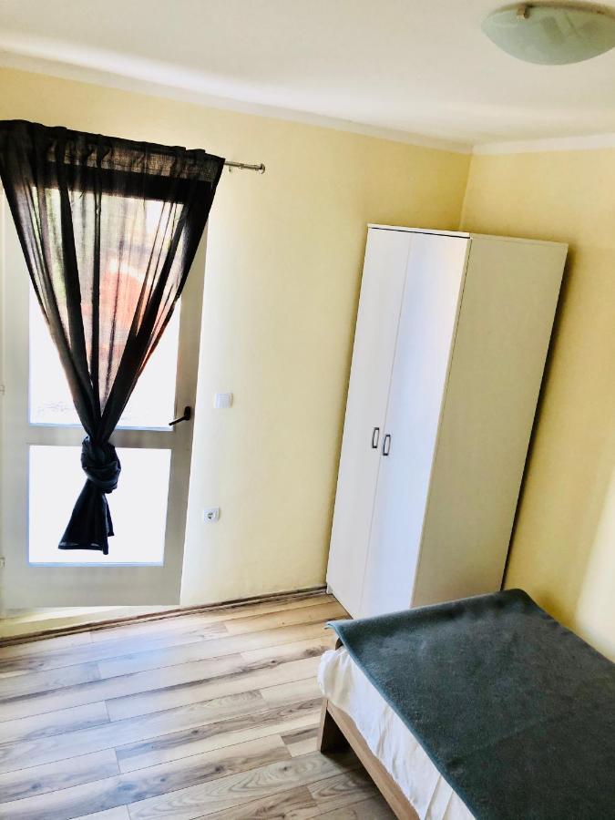 Apartmani Veronika Sukošan المظهر الخارجي الصورة