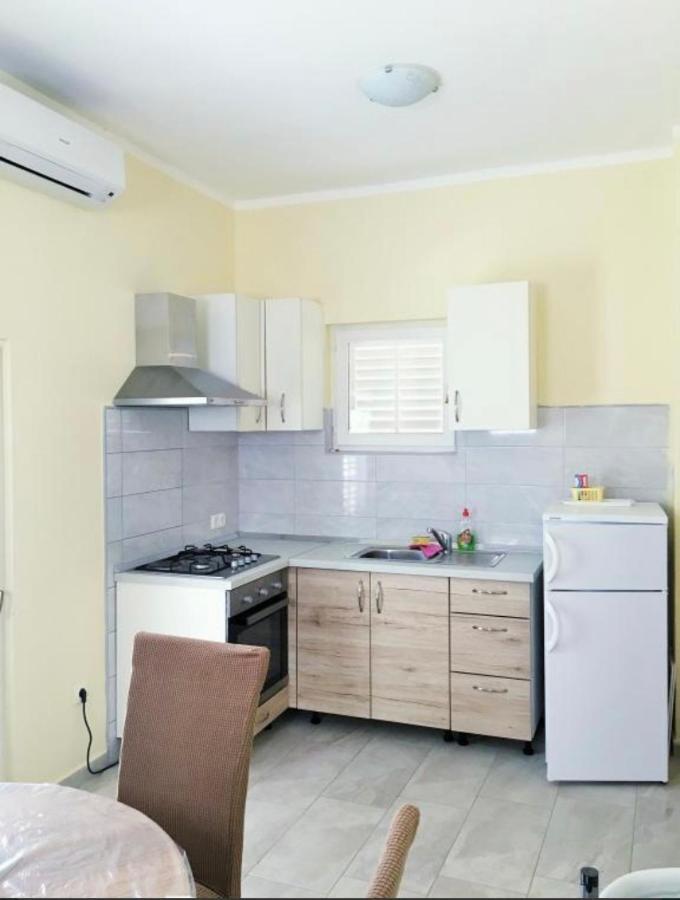Apartmani Veronika Sukošan المظهر الخارجي الصورة
